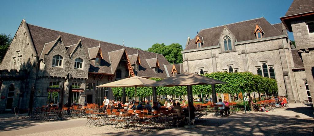 Au Fond Du Jardin Hotel Profondeville Esterno foto